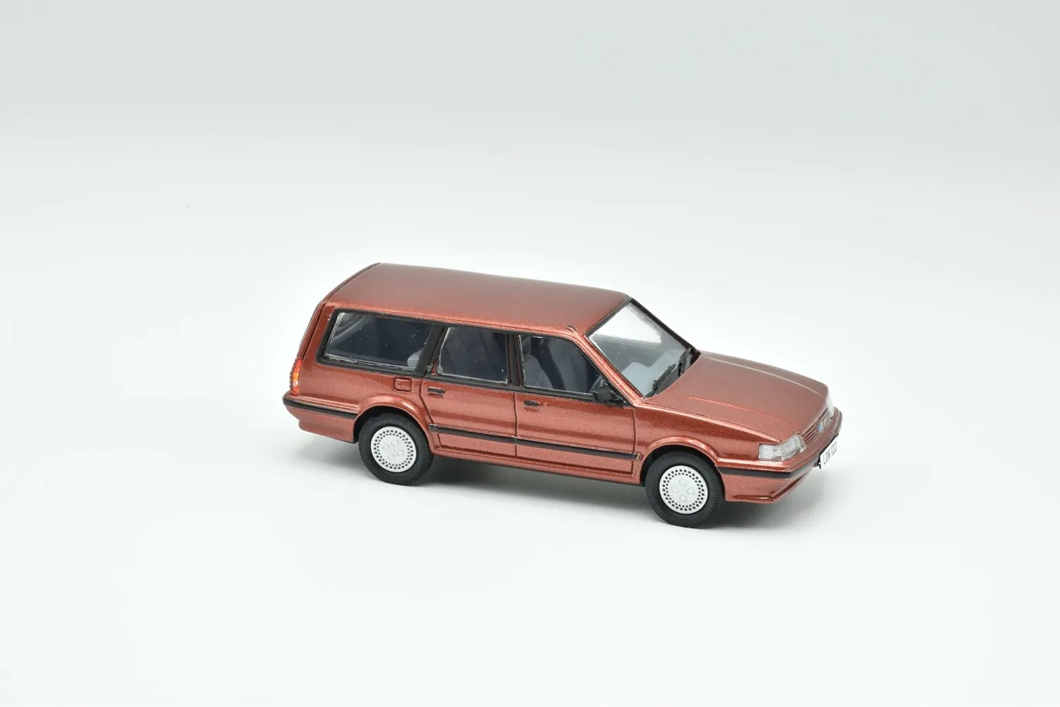 Brooklin Lansdowne 1984 Austin Montego Estate miniature rouge métallisé