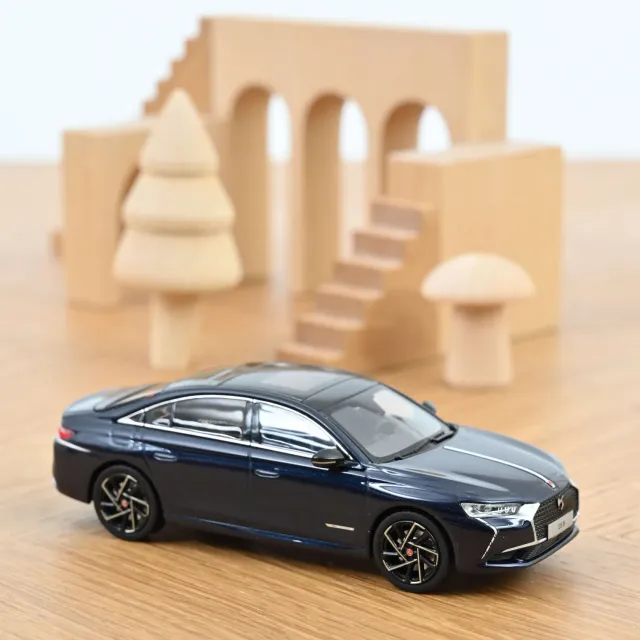 Norev DS 9 Performance Line miniature 1/43 bleu nuit