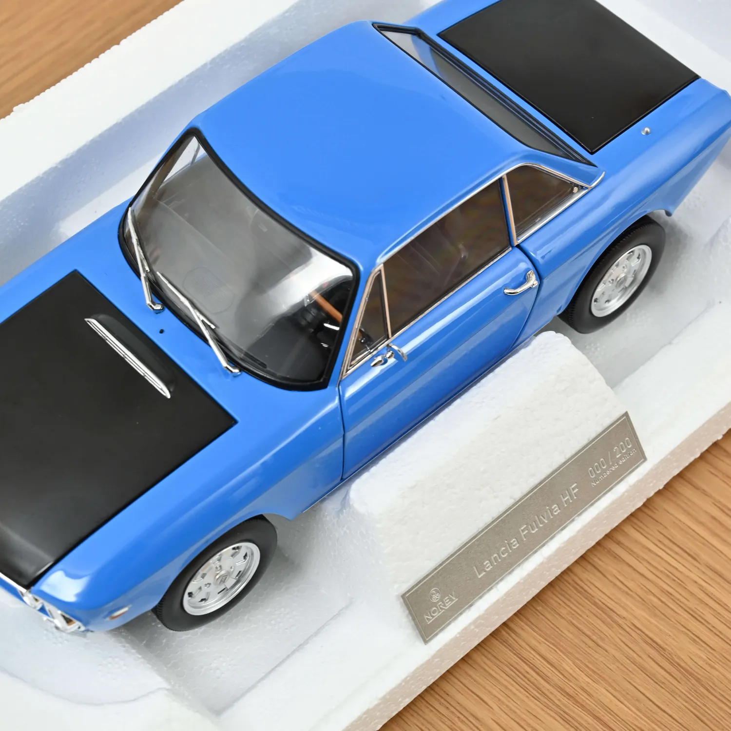 Norev Lancia Fulvia 1600 HF 1971 miniature 1/18 bleu capots noirs