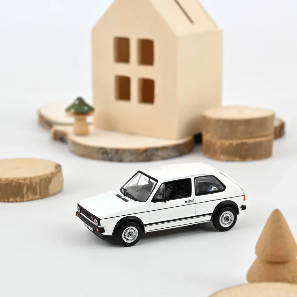 Norev VW Golf GTI 1976 voiture miniature 1/43 blanc polaire