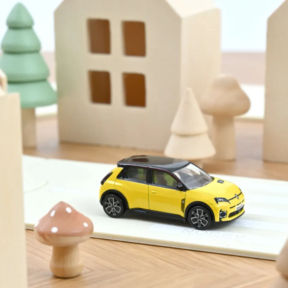 Norev Renault 5 E-Tech 2024 miniature 1/64 jaune