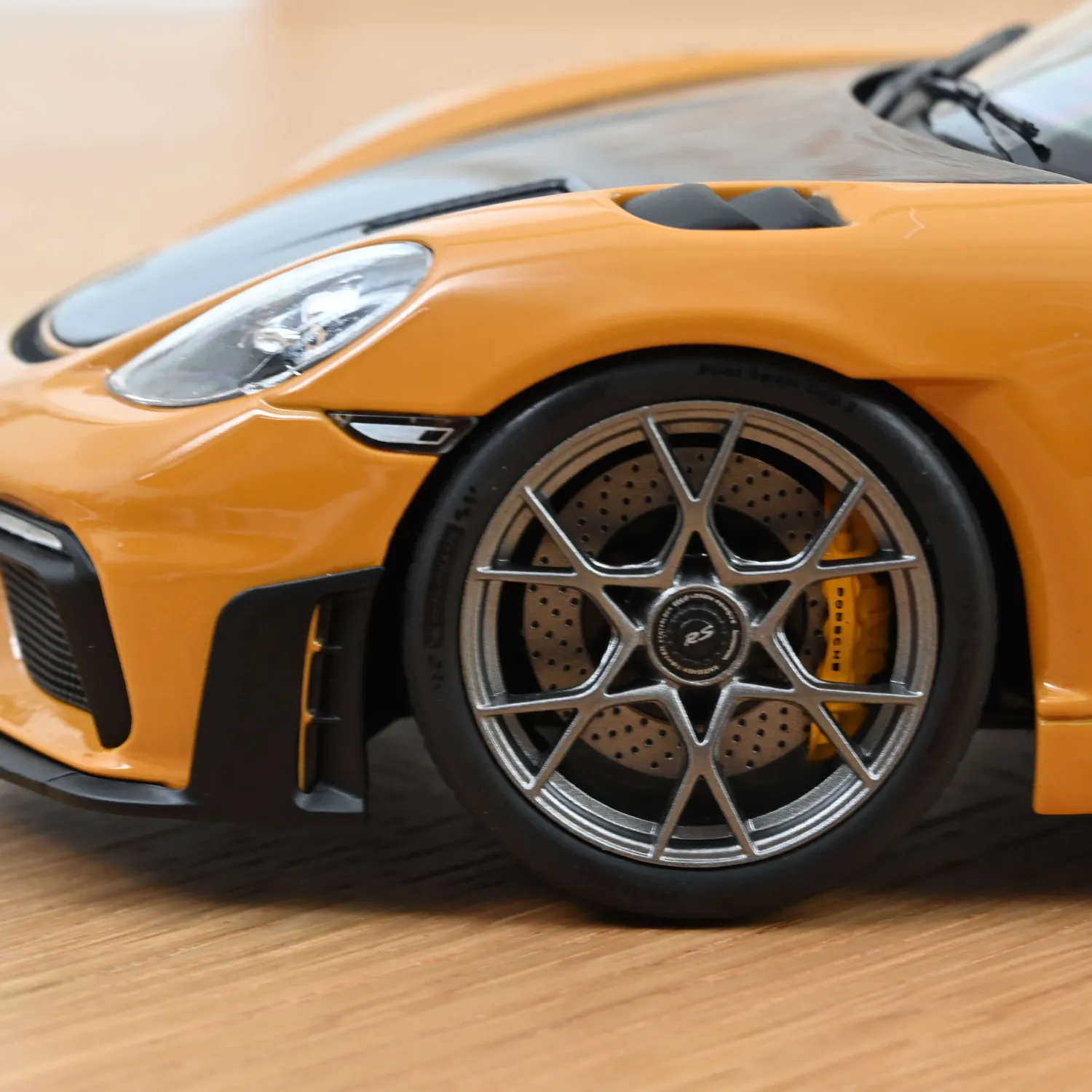 Norev Porsche Cayman GT4 RS 2023 voiture miniature 1/18 jaune