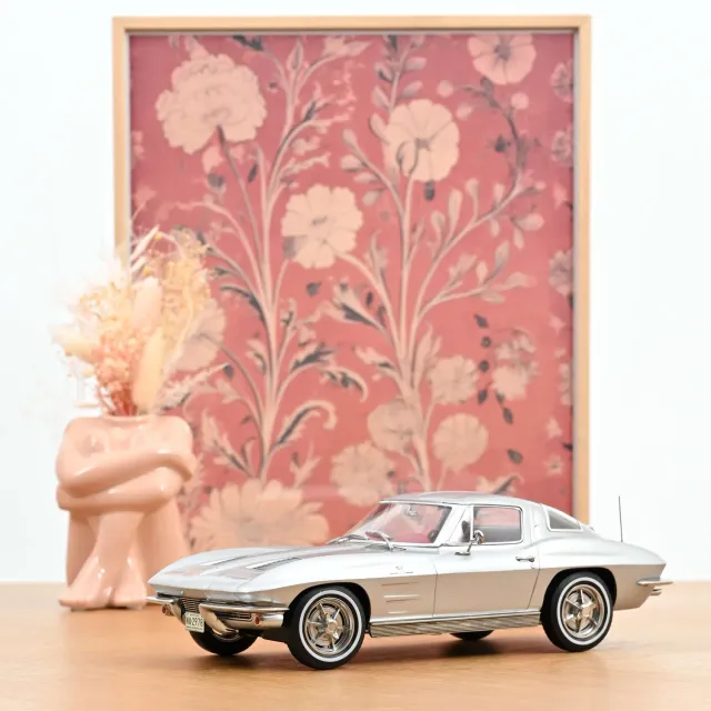 Norev Chevrolet Corvette Sting Ray 1963 miniature 1/18 argent Sebring