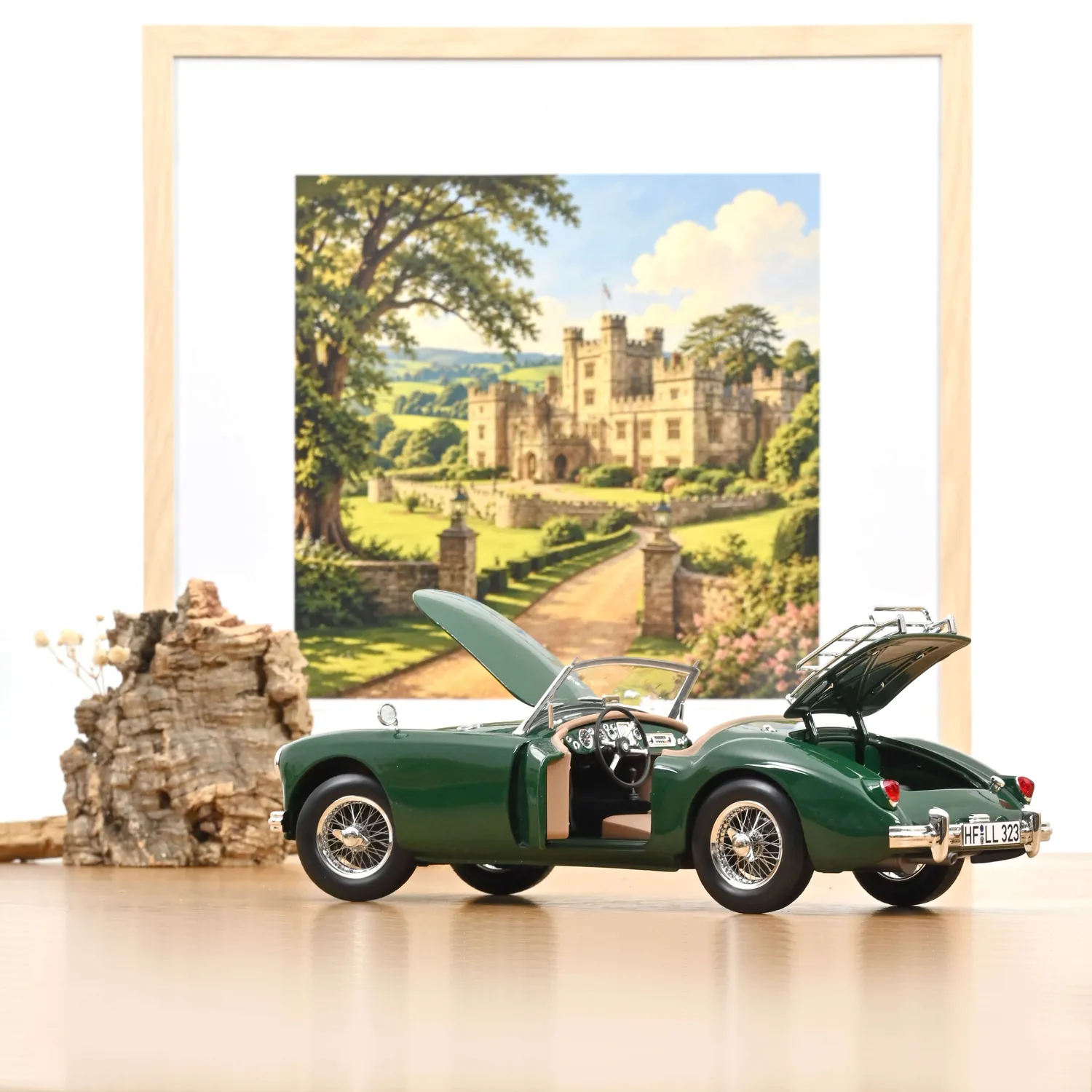 Norev MGA 1955 voiture miniature 1/18 vert anglais