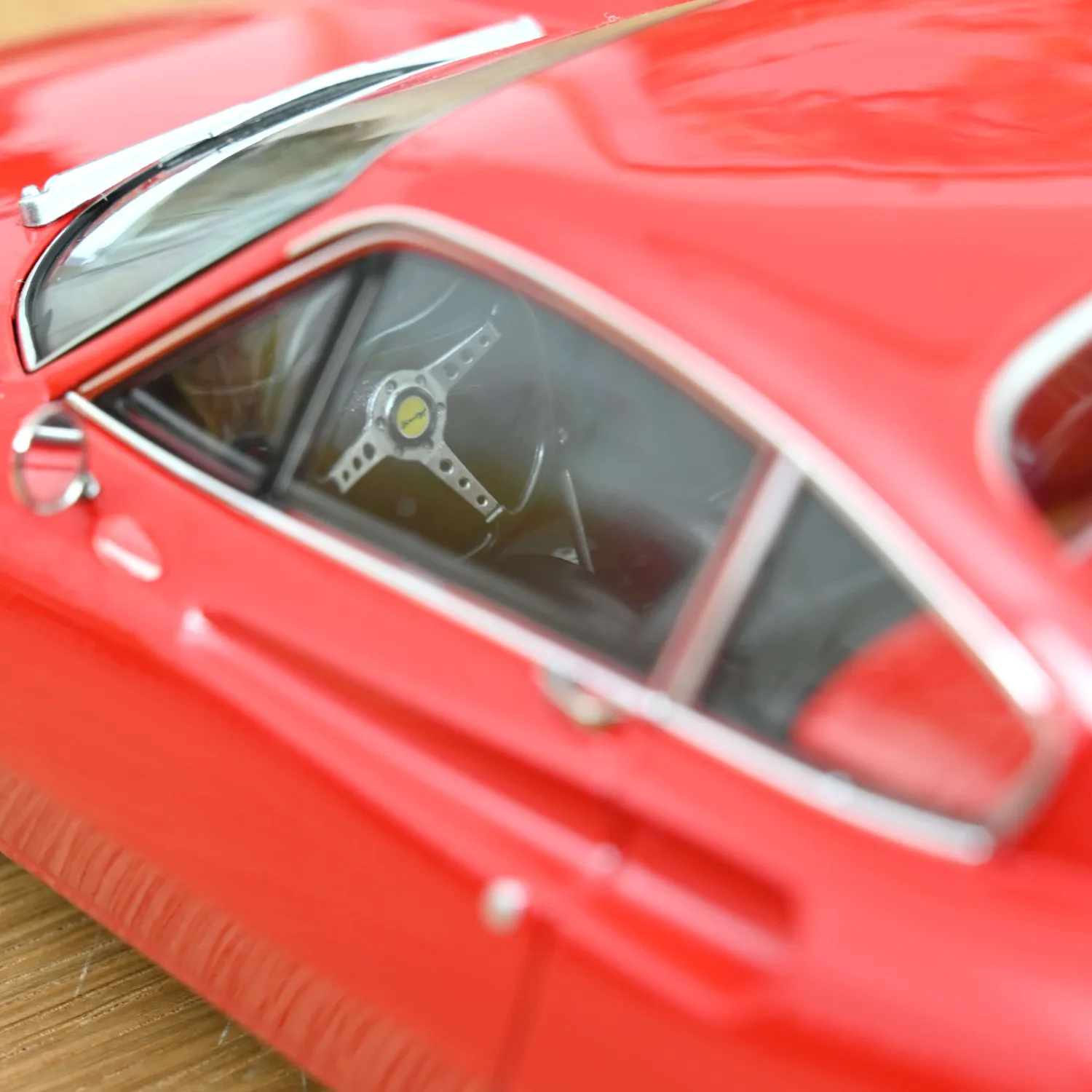 Norev Dino 246 GT 1968 miniature 1/18 rouge Chiaro