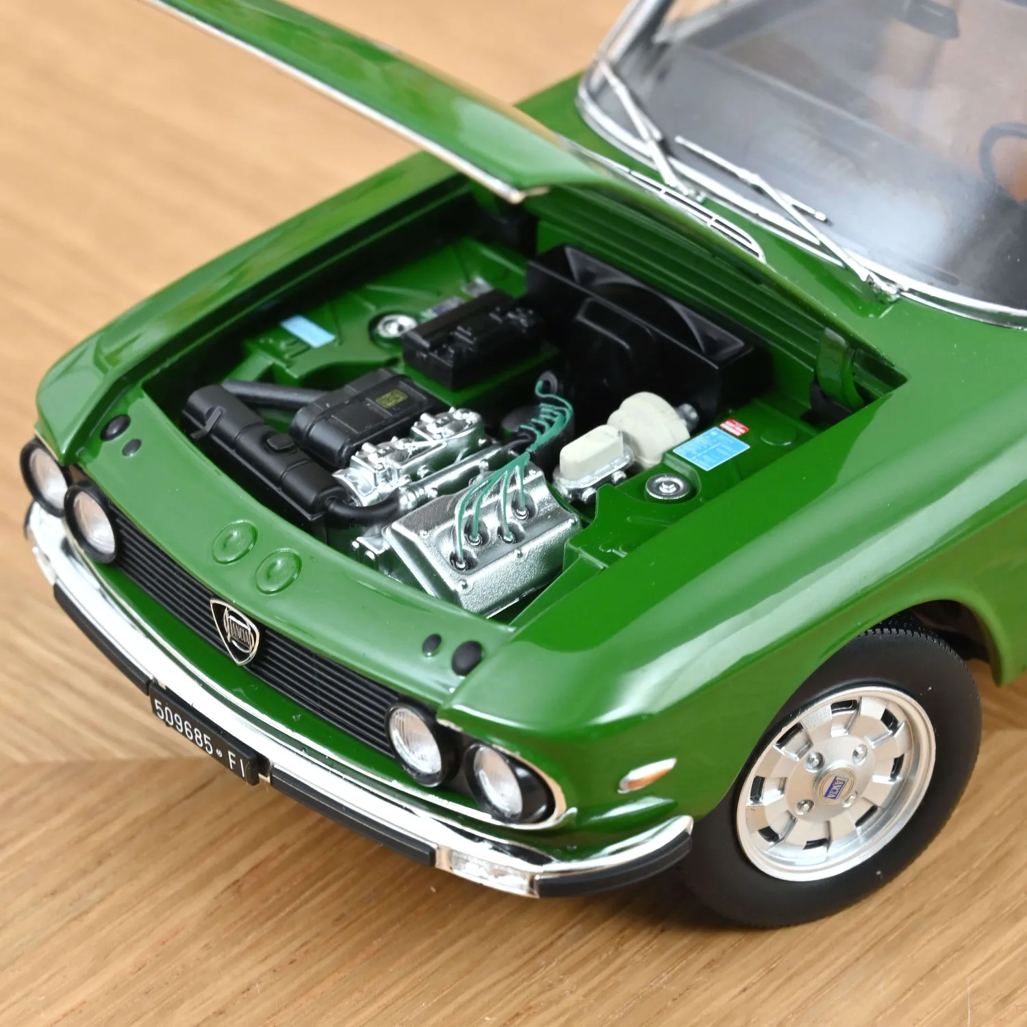 Norev Lancia Fulvia 3 1975 voiture miniature 1/18 verte
