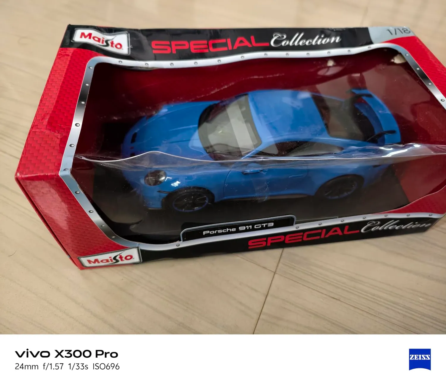 Maisto Porsche 911 GT3 2022 miniature 1:18 assortie