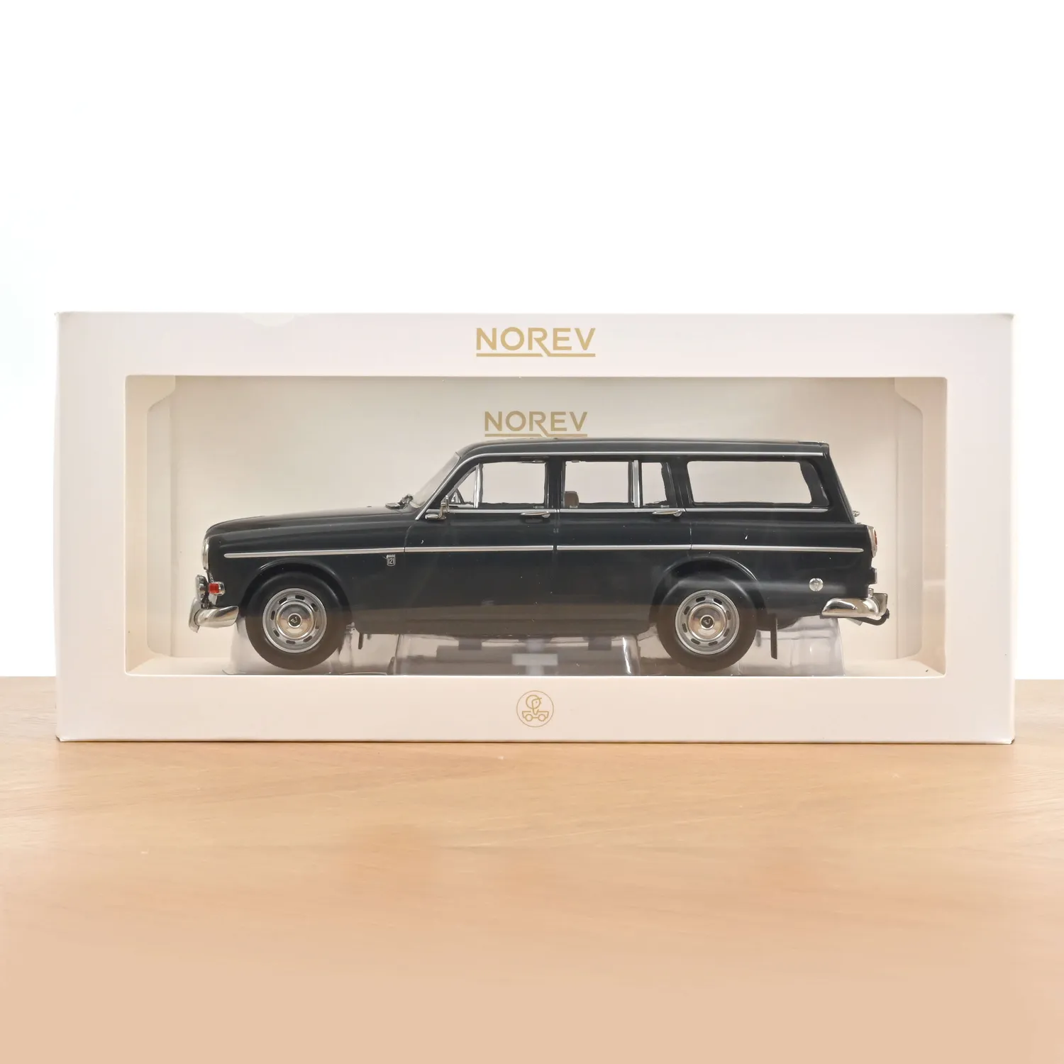 Norev Volvo Amazon Break 1966 miniature graphite 1/18