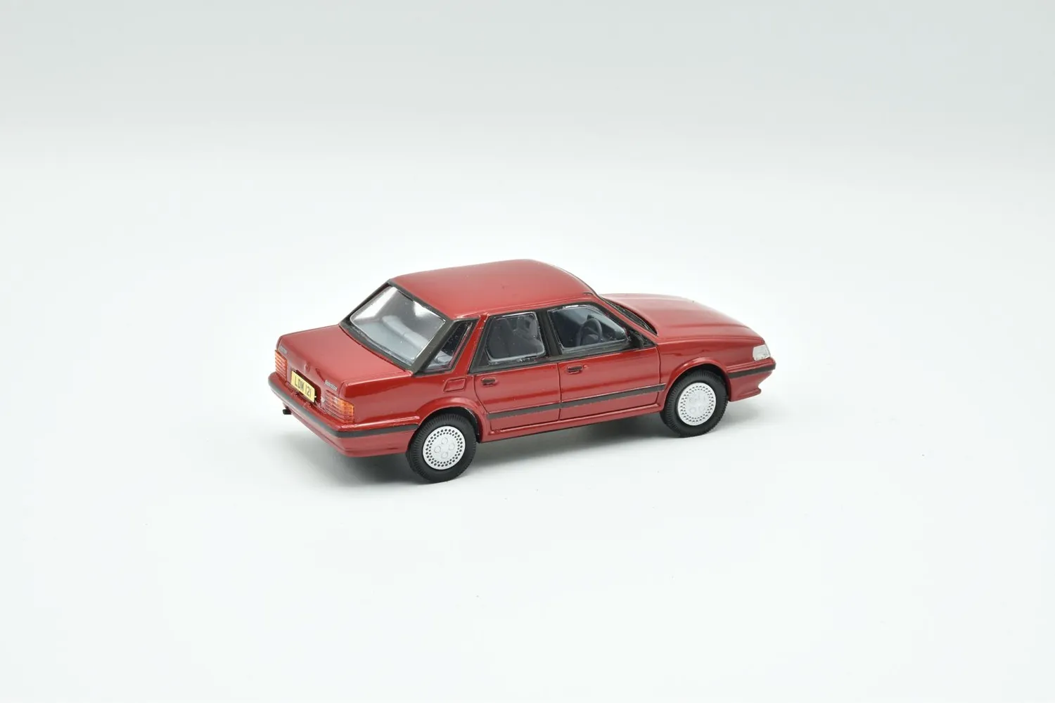 Brooklin Lansdowne Austin Montego 1984 1.6L voiture miniature rouge 1/43
