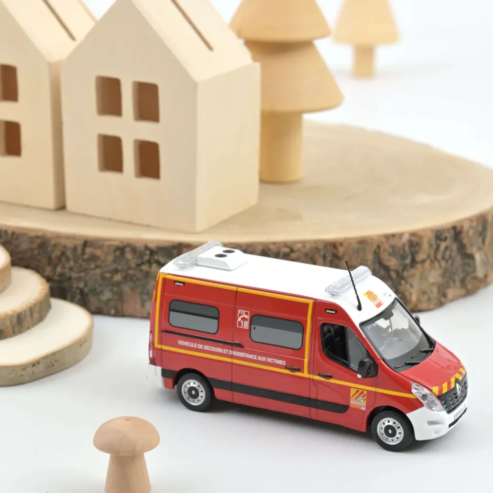 Norev Renault Master 2014 Pompiers VSAV miniature 1/43