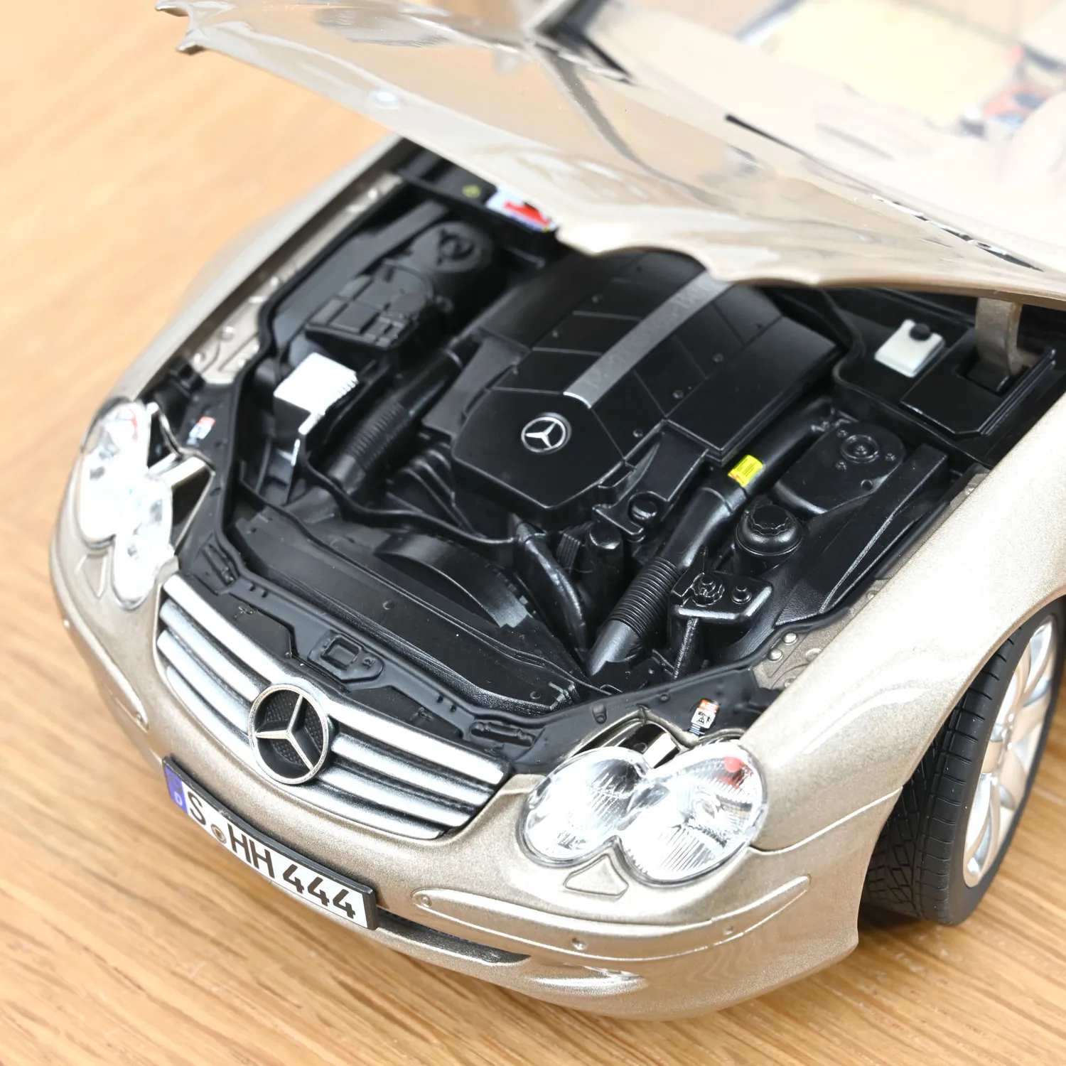 Norev Mercedes SL 500 2003 miniature 1/18 beige travertin