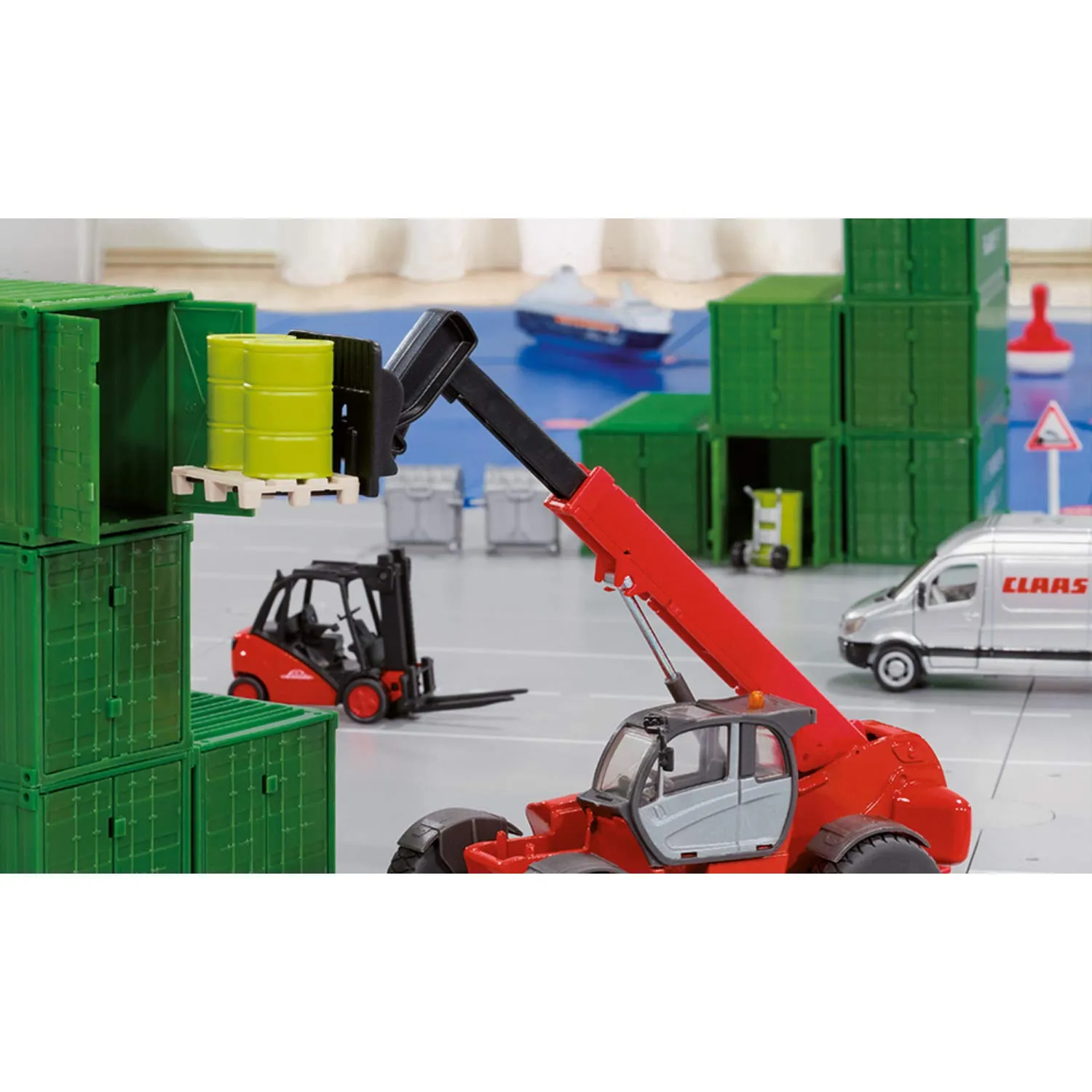 Siku Super 1722 chariot élévateur Linde rouge