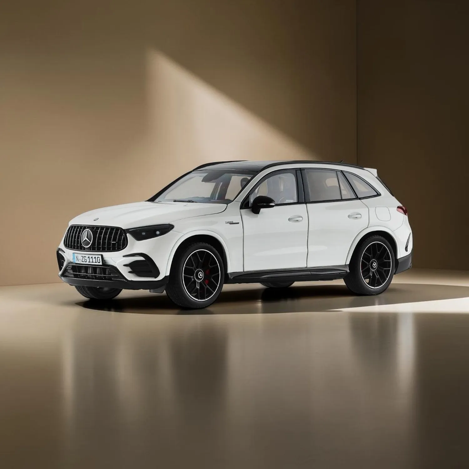 NZG Mercedes-AMG GLC 63 SE voiture miniature 1/18 métal