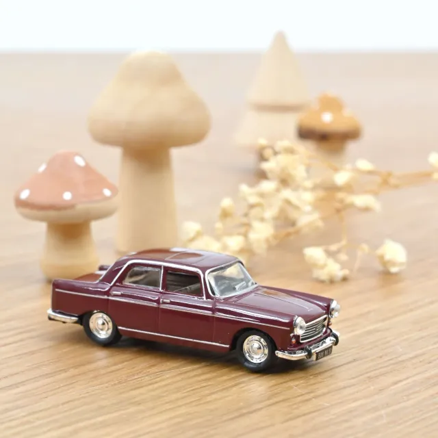 Norev Peugeot 404 1968 miniature 1/87 brune