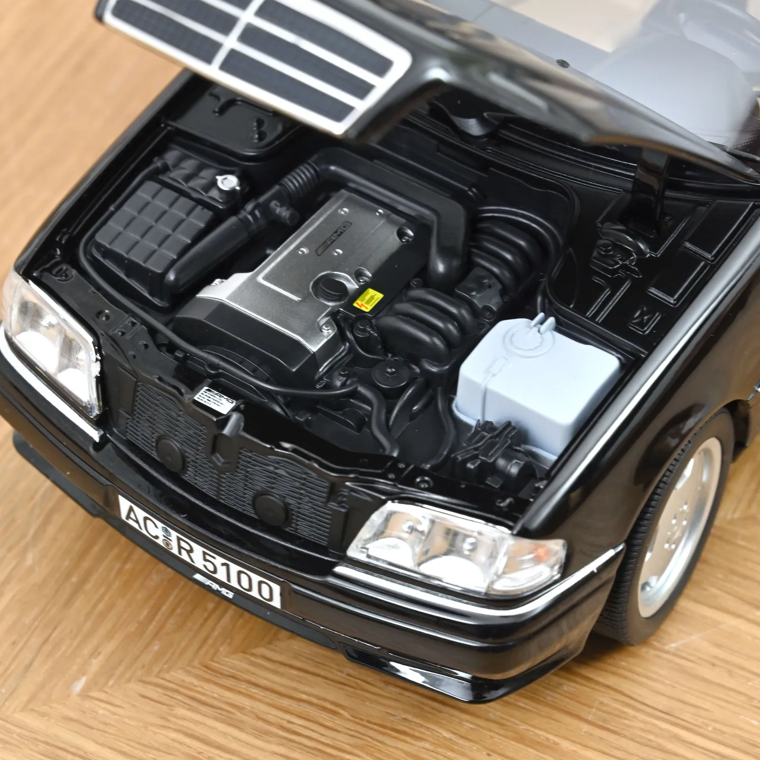 Norev Mercedes C36 AMG 1993 miniature 1/18 noir