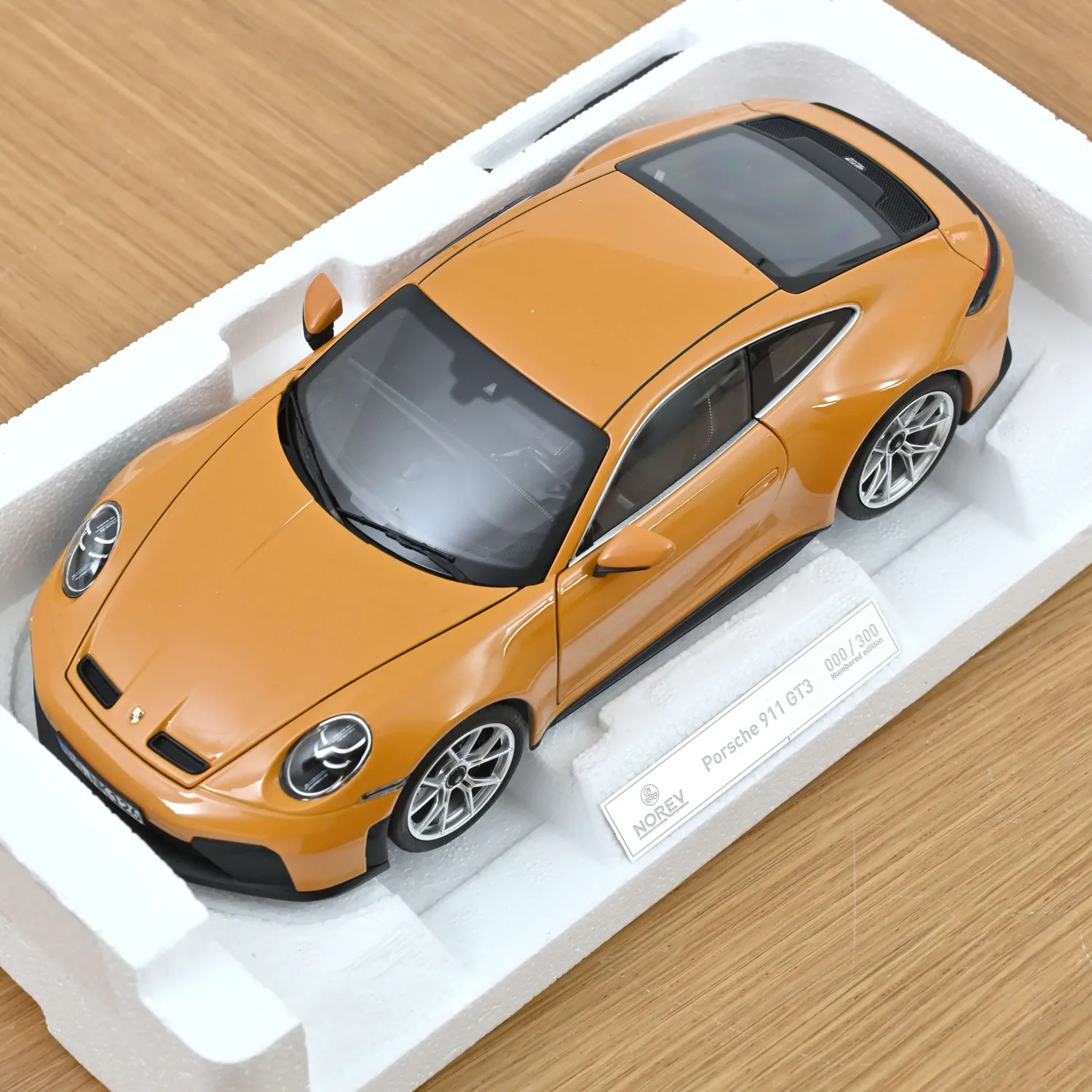 Norev Porsche 911 GT3 Touring 2025 miniature 1/18 Jaune Bahama