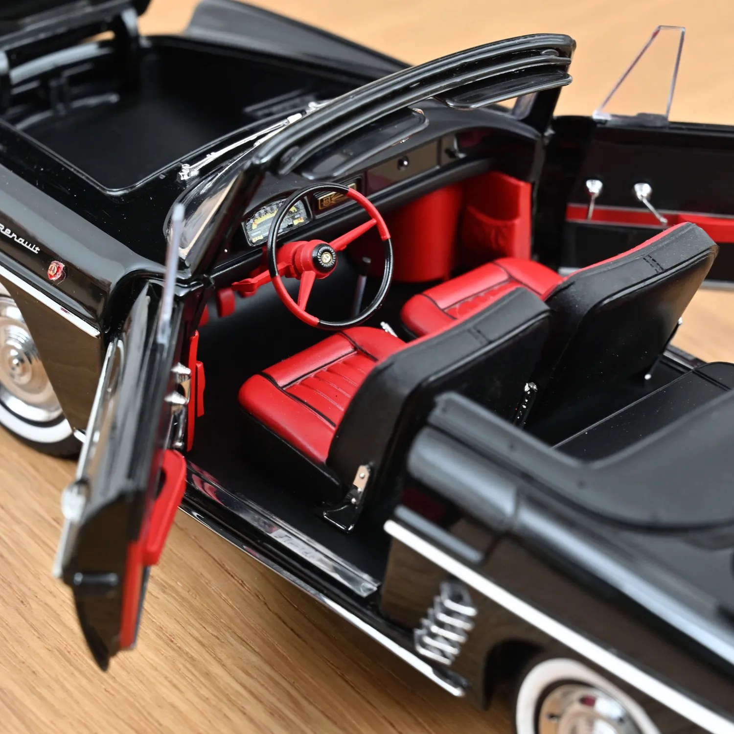 Norev Renault Floride 1961 voiture miniature 1/18 noir