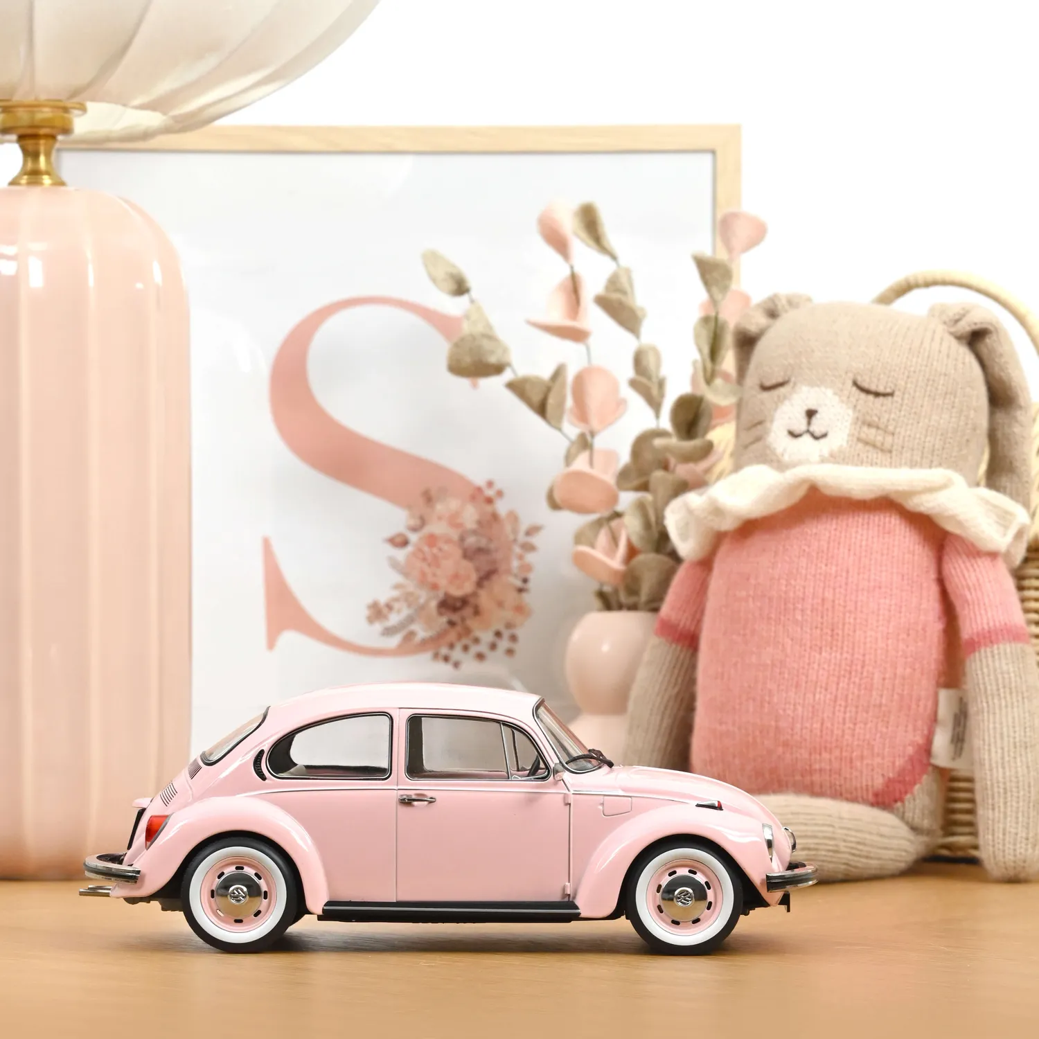 Norev VW 1303 Coccinelle 1973 miniature 1/18 rose pastel naissance