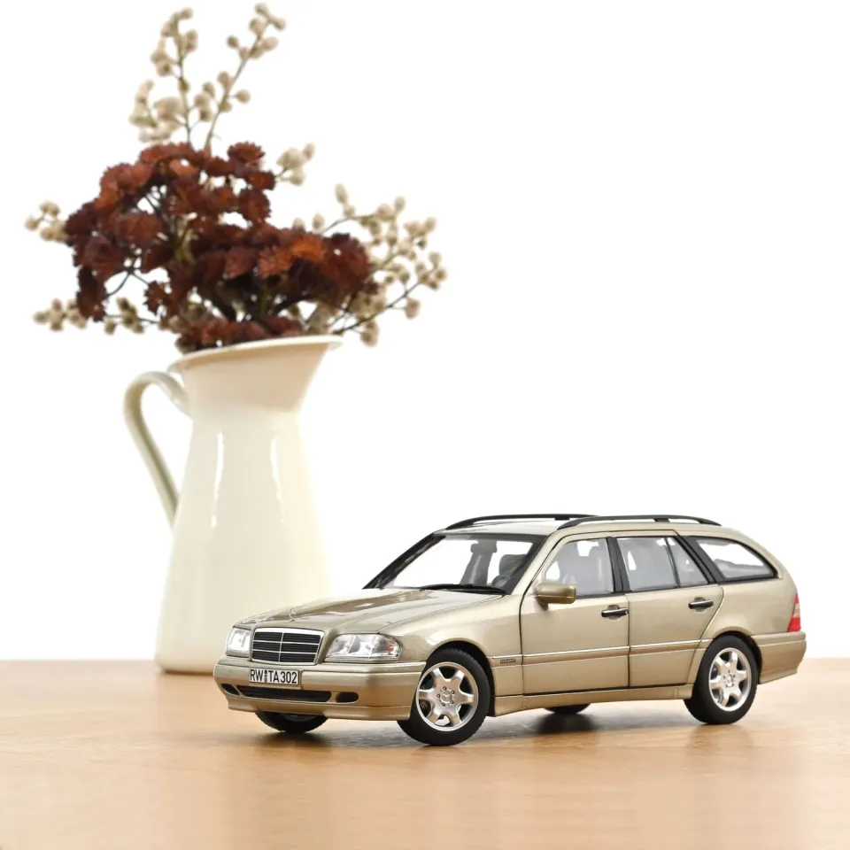 Norev Mercedes Classe C T-Model 1997 miniature 1/18 argent fumé