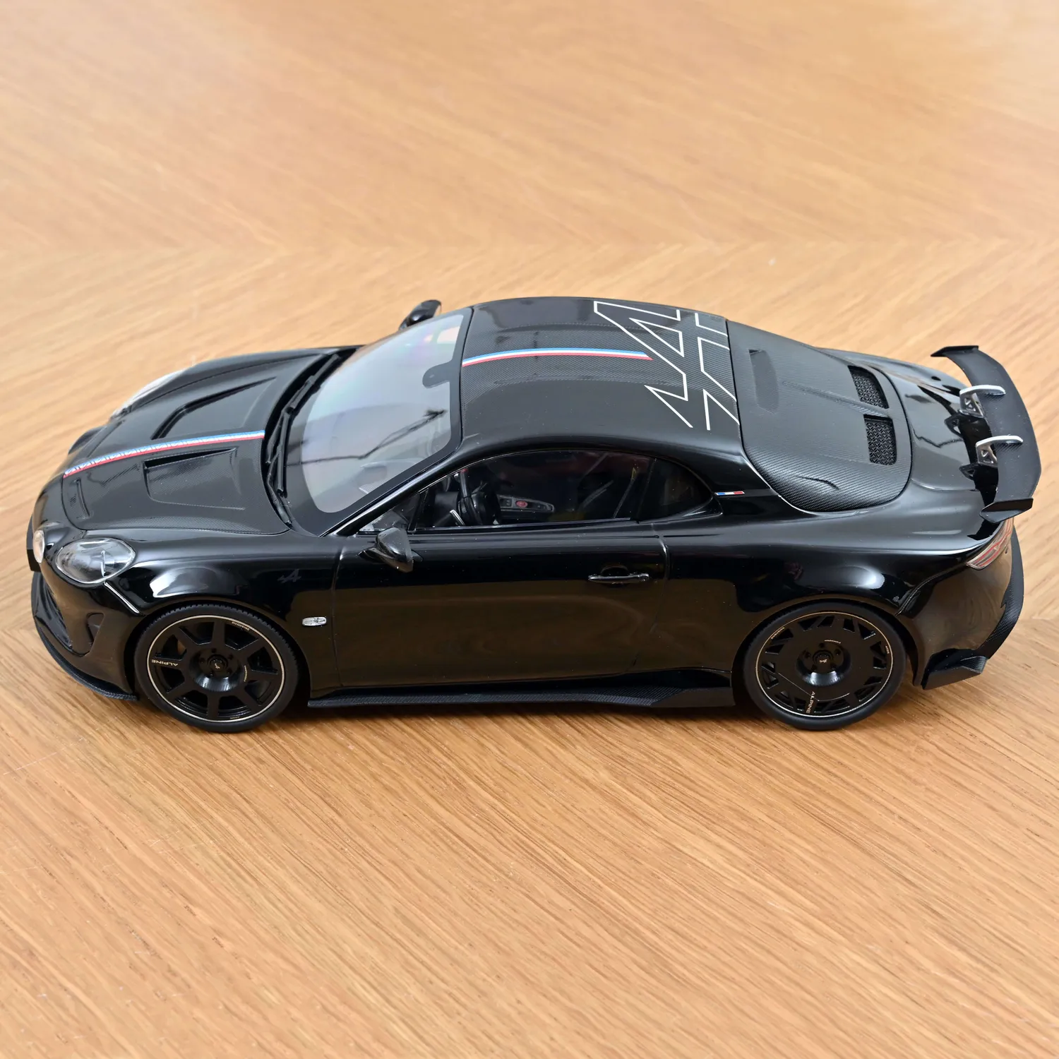 Norev Alpine A110 R French Signature miniature 1/18 noir 110pcs