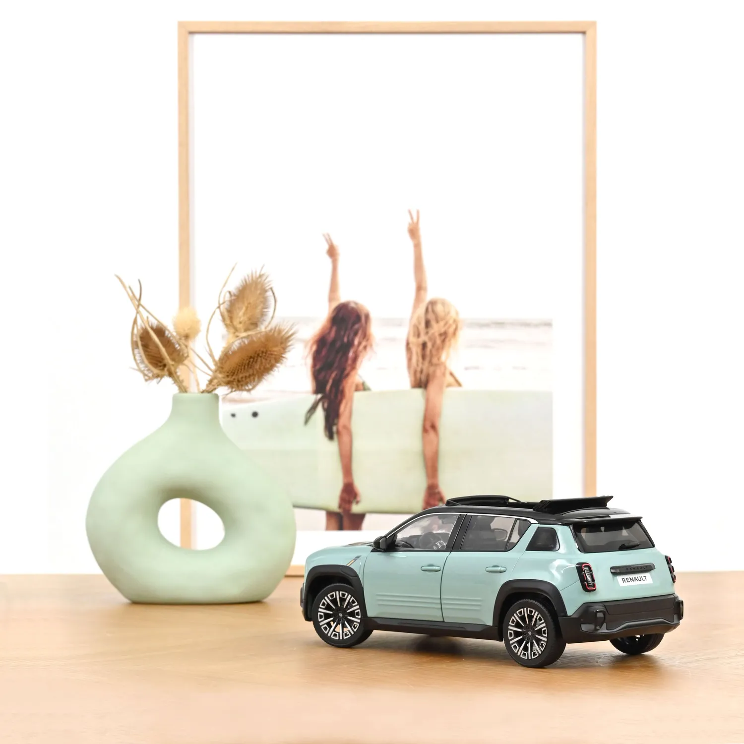 Norev Renault 4 E-Tech 2025 miniature 1/18 vert iconic