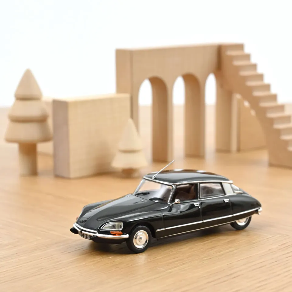 Norev Citroën DS 23 Pallas 1972 miniature 1/43 noire