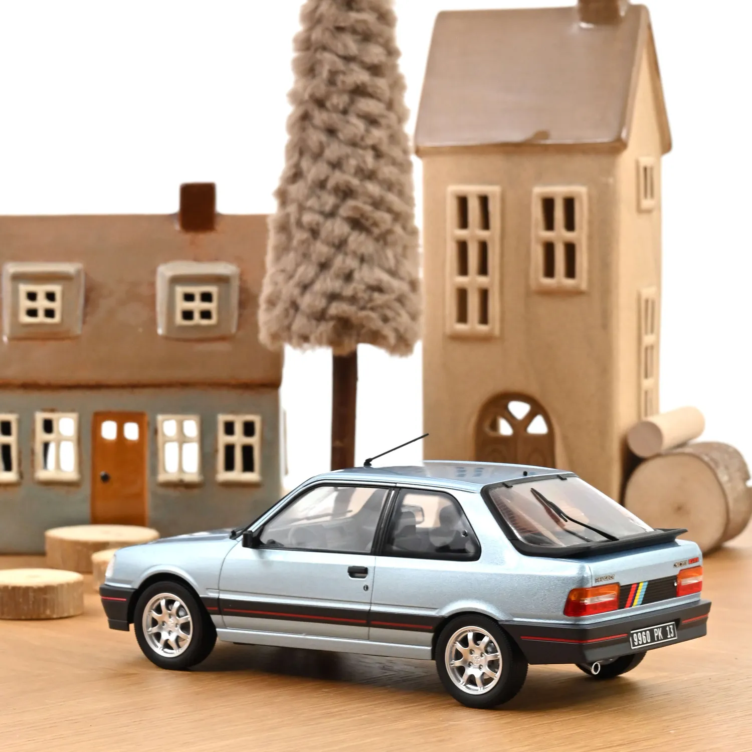 Norev Peugeot 309 GTi 1988 miniature 1/18 Bleu Topaze 300pcs