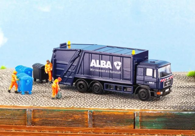 MINIS MiNiScene ALBA camion poubelle MAN F90