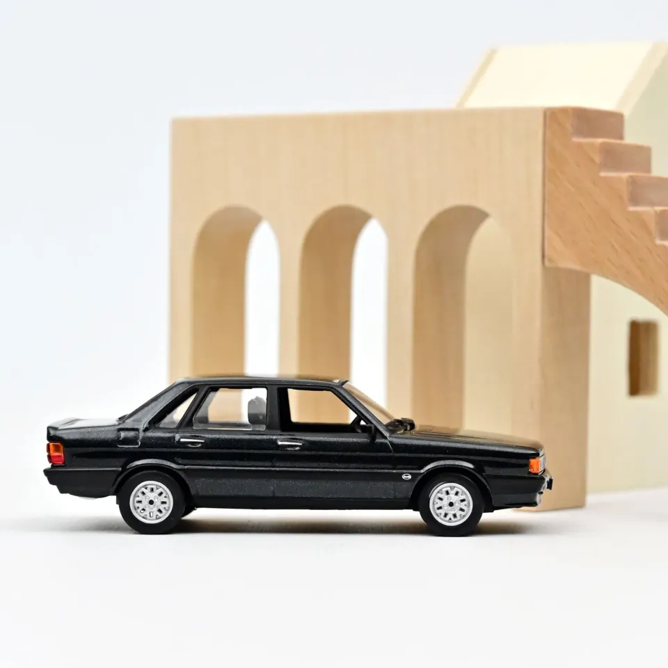 Norev Audi 80 Quattro 1985 miniature 1/43 gris foncé