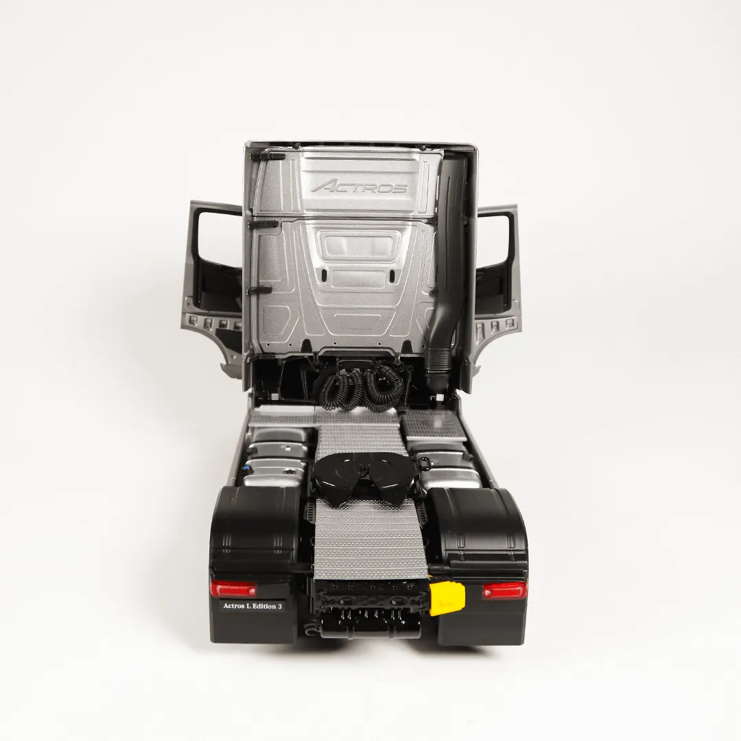 NZG Mercedes Actros GigaSpace 4x2 Edition 3 camion miniature 1:18