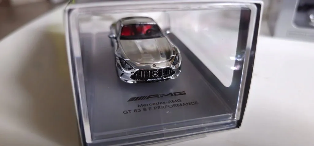 NZG Mercedes-AMG GT 63 Special Edition miniature 1/64 chromé