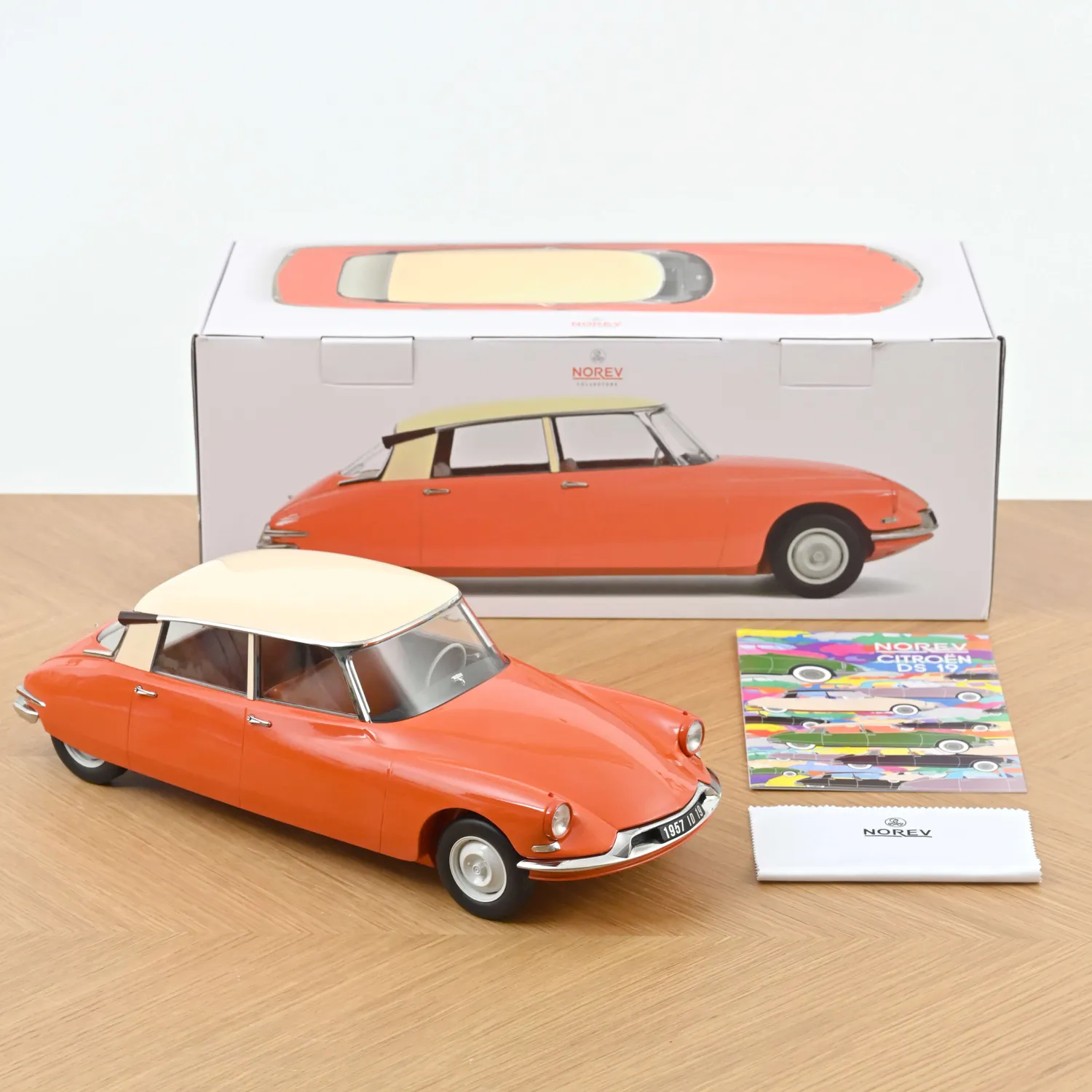 Norev Citroën ID 19 1955 miniature 1/12 orange