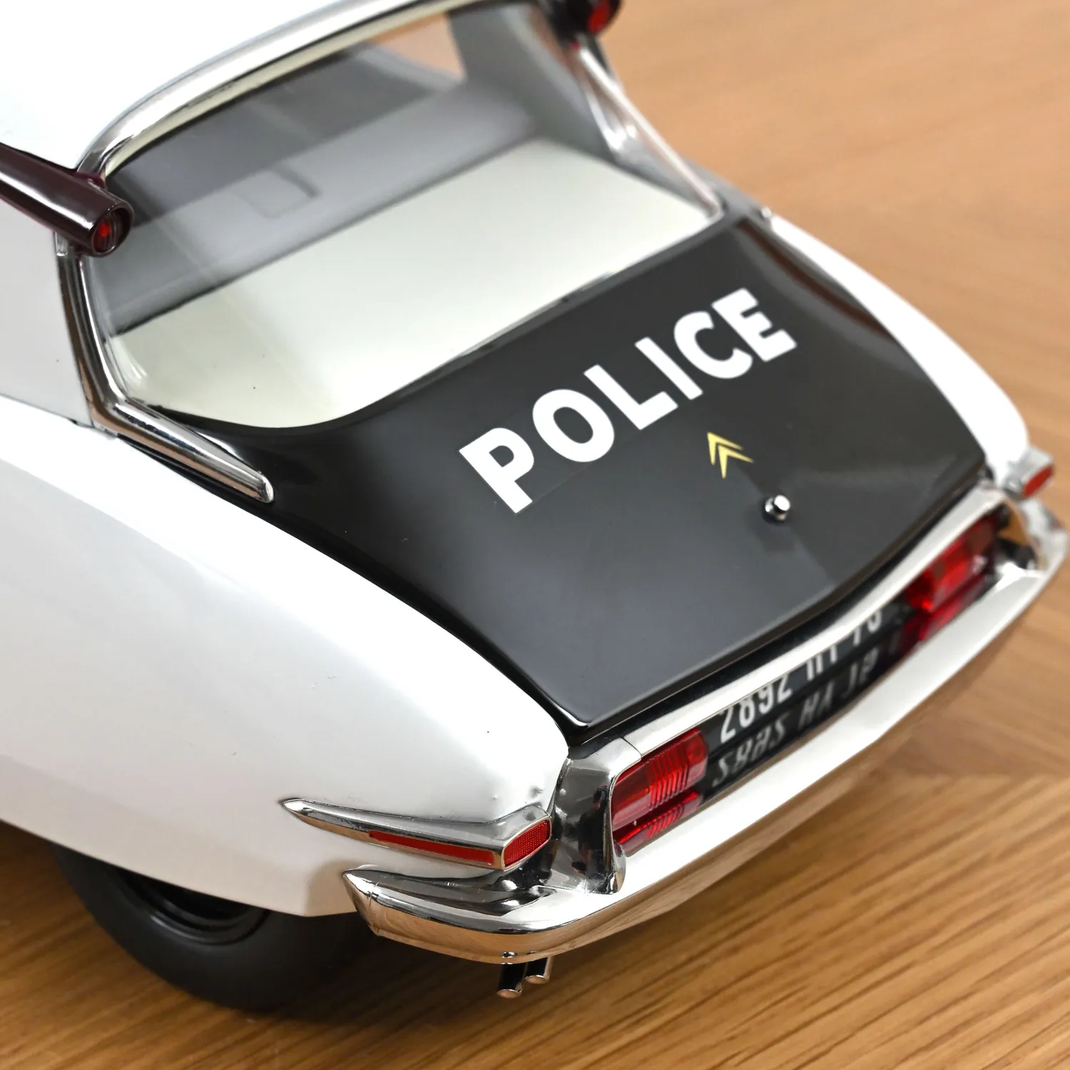 Norev Citroën ID 19 1959 Police miniature 1/12 150 pcs